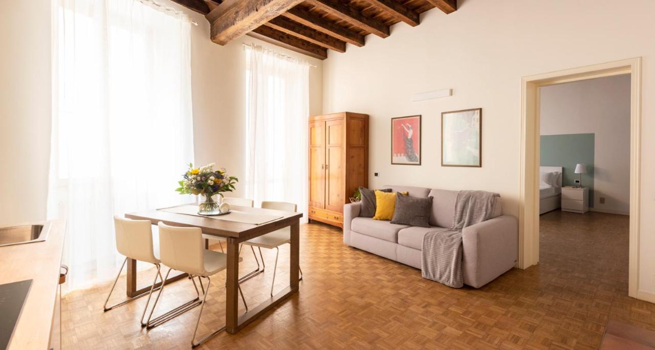 Charming Joivy Flat Next To Duomo Di Como Dış mekan fotoğraf